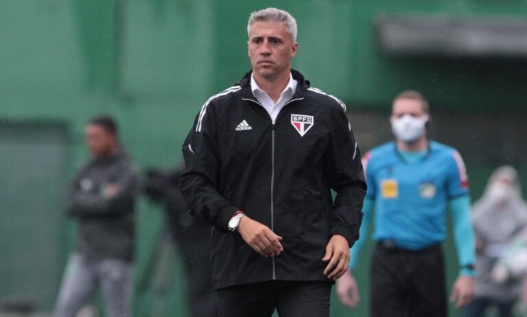 São Paulo pode demitir Crespo antes do clássico contra o Santos; Ceni é o provável substituto