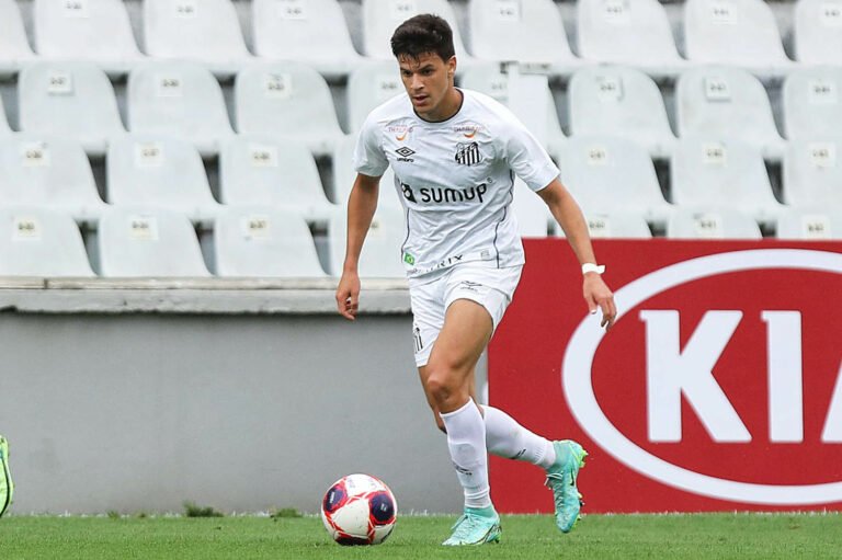 Sem estrear, meia não terá seu empréstimo renovado com o Santos, entenda