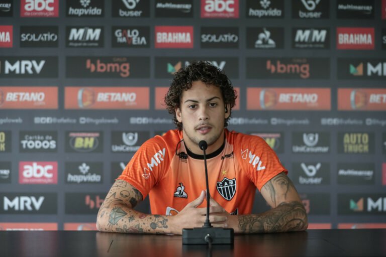 Guga fala sobre a pressão de jogar no Atlético, desfalques e o objetivo do título Brasileiro