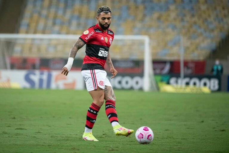 Renato Gaúcho revela que Gabigol passou mal antes e durante a partida contra o Cuiabá