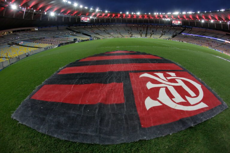 Flamengo x Atlético pode ser primeiro jogo do Rubro-Negro com 100% de público liberado no Maracanã