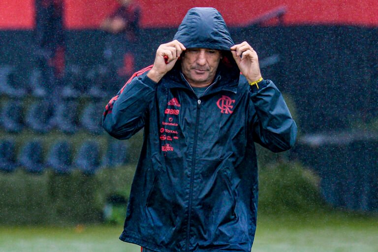 Flamengo tenta encerrar jejum de dois anos sem vencer o Atlético-MG