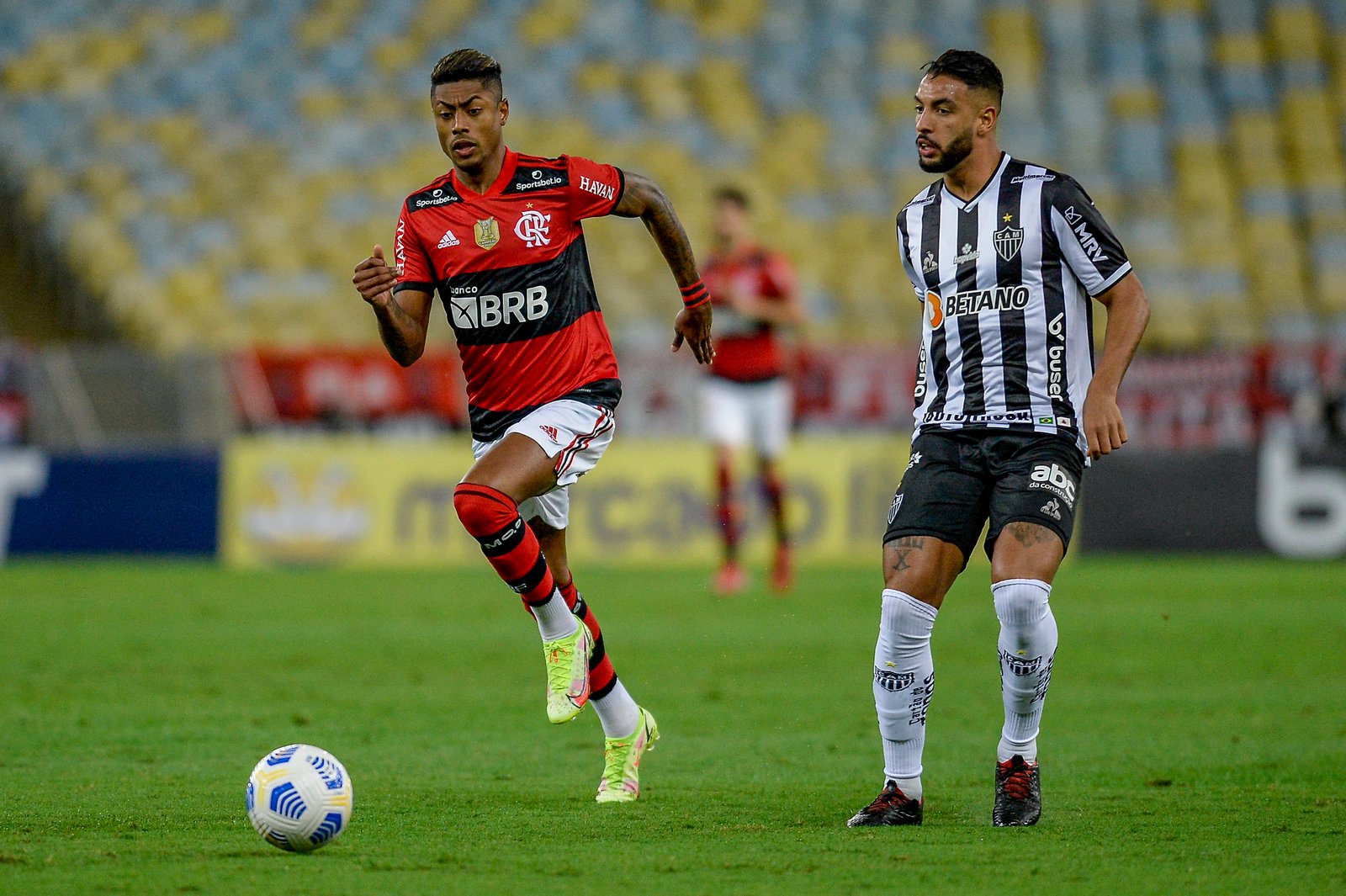 Bruno Henrique Recebe Terceiro Amarelo E Desfalca Flamengo Contra O ...