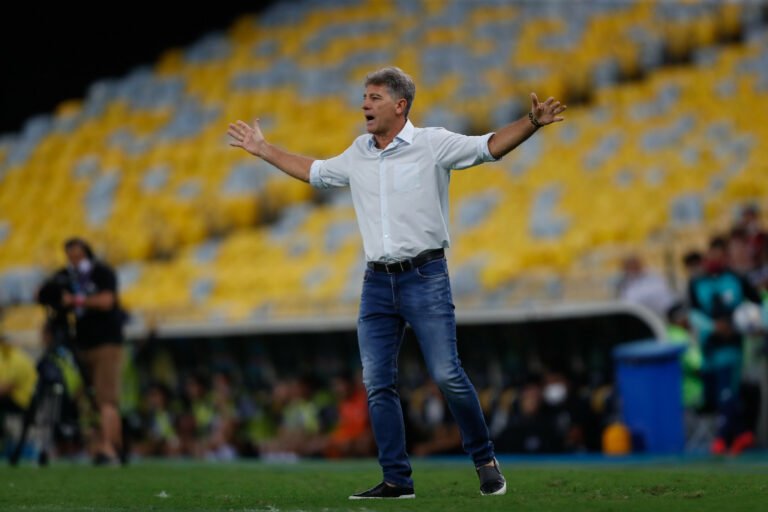 Renato Gaúcho quebra mais um jejum de vitórias do Flamengo contra rivais