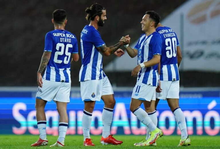 Porto goleia Sintrense e avança na Taça de Portugal