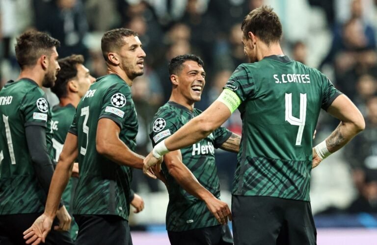 Sporting goleia Besiktas e pontua pela primeira vez na Champions