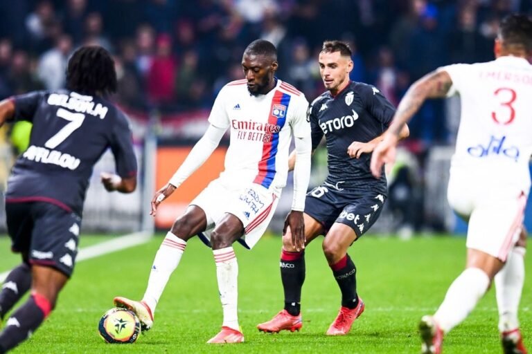 Jogo entre Lyon e Monaco poderá ser disputado na China