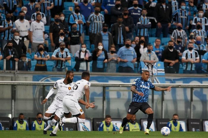 Grêmio decepciona em mais uma chance de fugir do Z-4