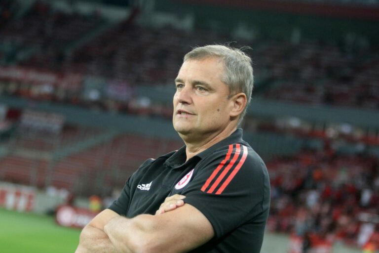 Aguirre lamenta empate contra o Bragantino: “Estamos tristes”