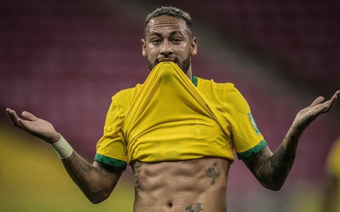 Neymar rebate crítica pela sua vida fora de campo: ‘Me deixa’