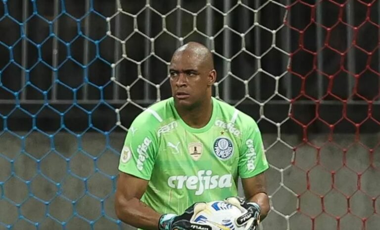 Jailson revela conversa com Galiotte e reitera desejo em renovar com Palmeiras