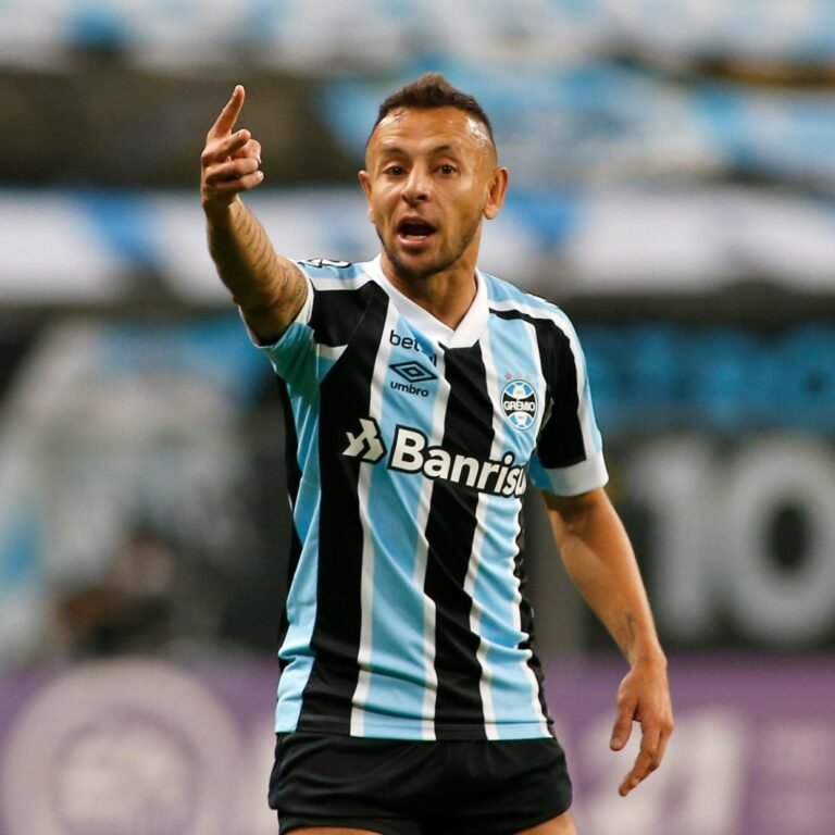 Rafinha não renovará com o Grêmio e Fluminense pode ser o destino