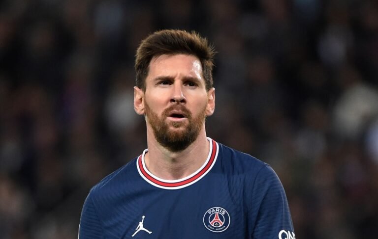 Messi deve começar partida contra o Rennes no banco de reservas