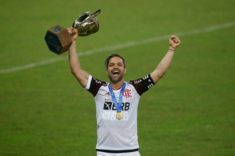 Flamengo tem planos para Diego Ribas após sua aposentadoria