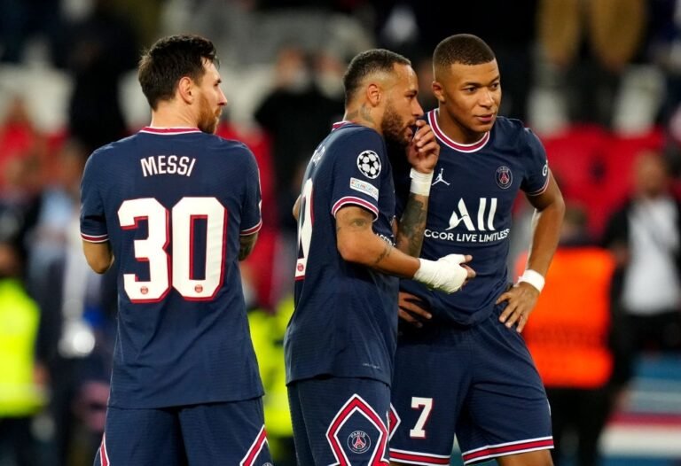 Messi aponta Neymar e Mbappé como favoritos à conquista da Bola de Ouro
