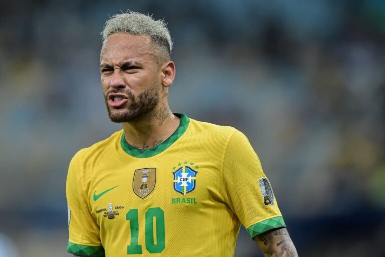 Neymar terá espaço reservado na Calçada da Fama do Maracanã