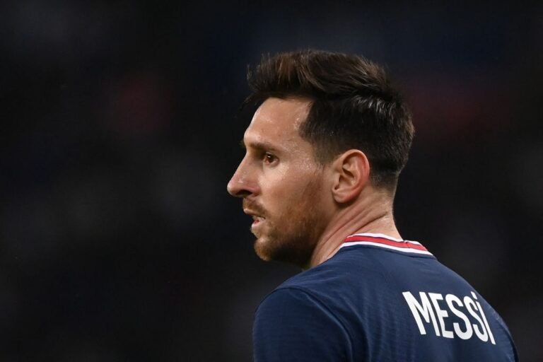 Messi revela ter sido procurado por outros clubes, mas elogia projeto do PSG: “Tudo isso me seduziu”