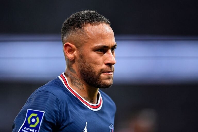 Ex-PSG critica declaração de Neymar: “Falta coragem”