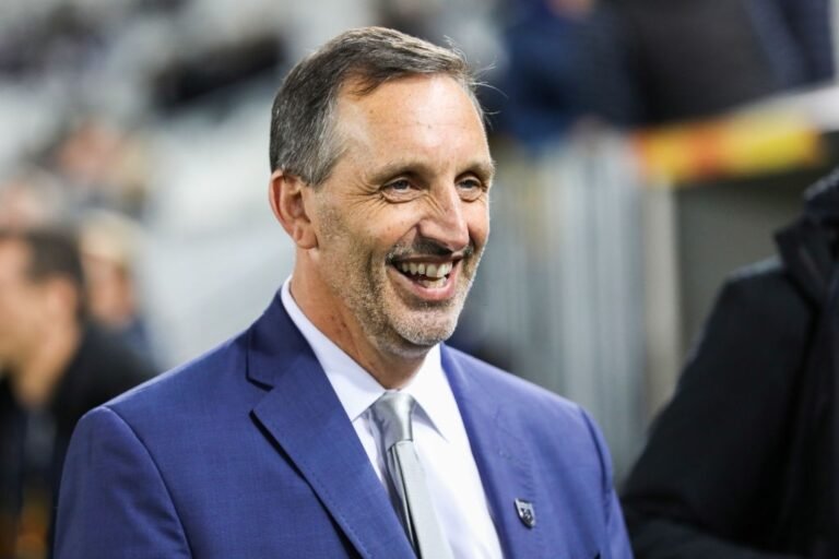 Novo rico? Bilionário está próximo de investir em clube do Brasileirão