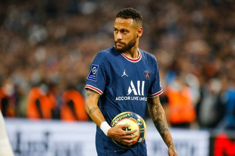 Neymar diz que não pretende virar treinador após se aposentar: “Longe disso”