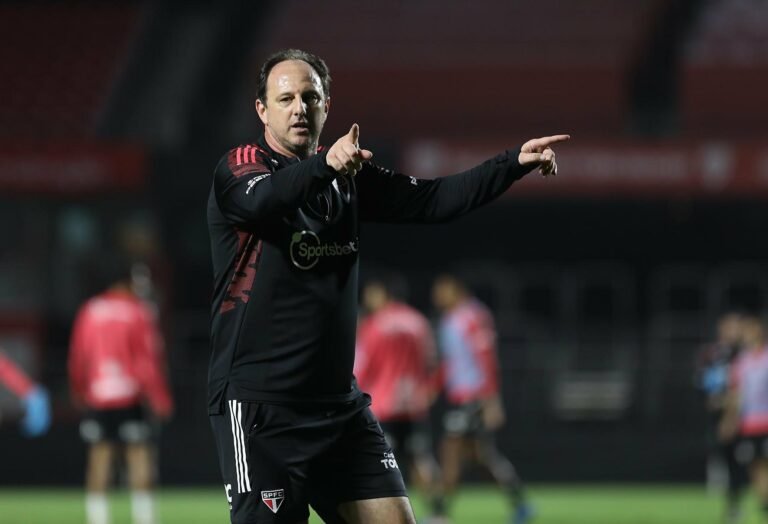 Organizada do São Paulo chama Rogério Ceni de ‘ingrato’ por elogios ao Flamengo