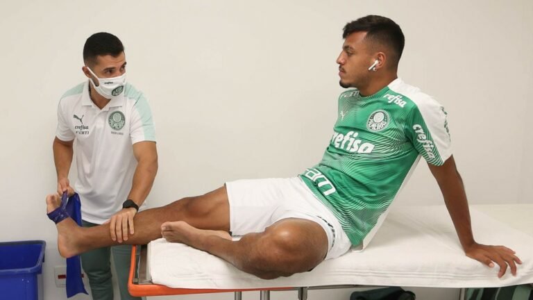 Gabriel Menino vai desfalcar Palmeiras contra o Internacional