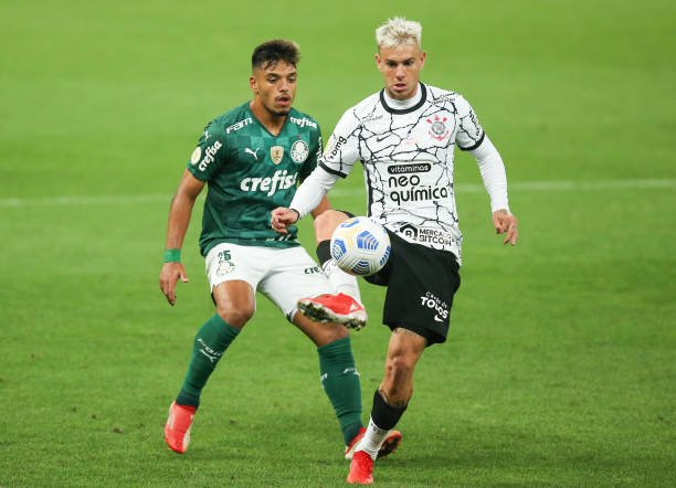 Gabriel Menino tem oportunidade de se firmar no time do Palmeiras