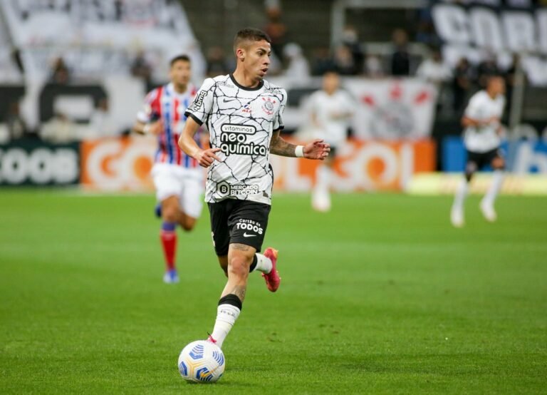 Corinthians oferece aumento salarial para Gabriel Pereira, mas valores não agradam