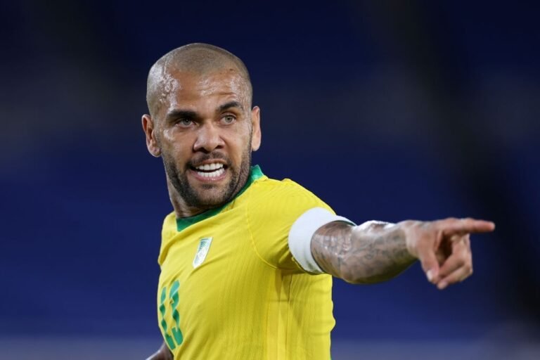 Dirigente do Inter nega oferta por Daniel Alves: “Não houve nenhuma tratativa”