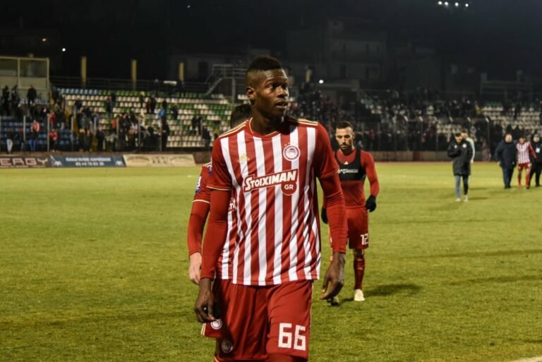 Arsenal e Liverpool disputam aquisição de zagueiro