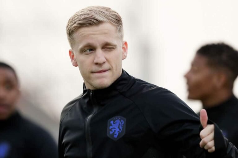 Inter de Milão e Juventus tentam a contratação de Donny van de Beek