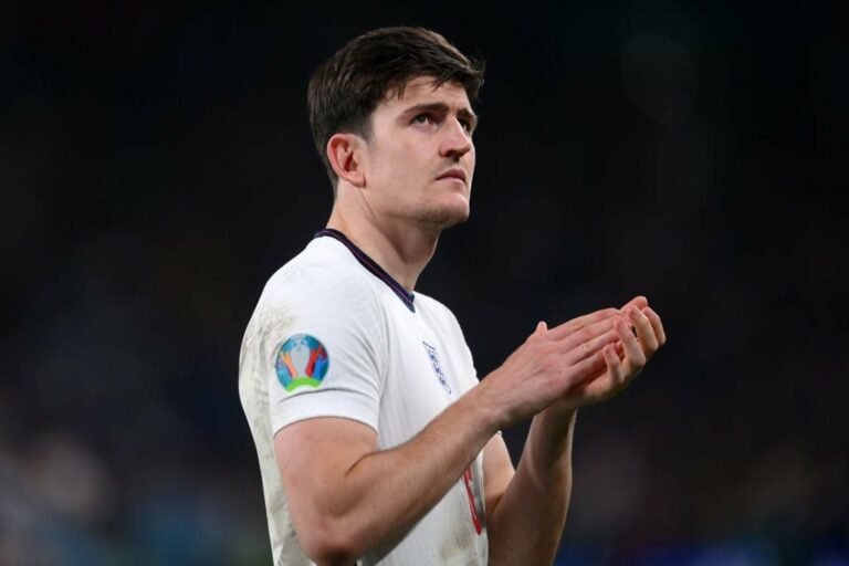 Manchester United negocia renovação de Maguire