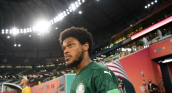 Luiz Adriano rebate críticas e ofensas de parte da torcida