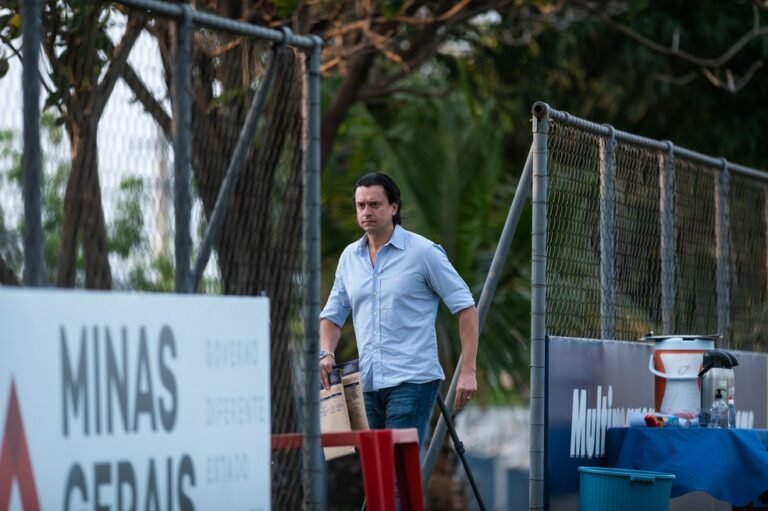 Presidente do Cruzeiro não consegue dinheiro para sanar dívidas e dar fim à greve