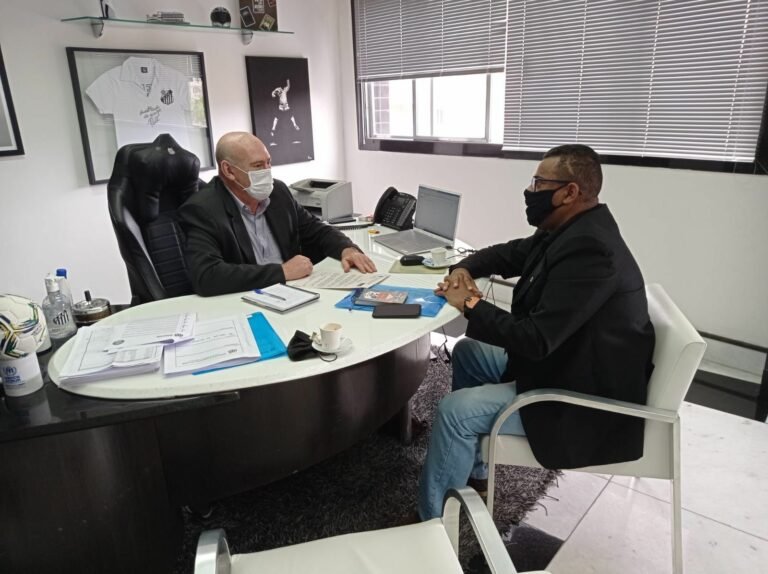 Ademir Quintino elabora requerimento sobre a “Lei Geral da Vila Belmiro”