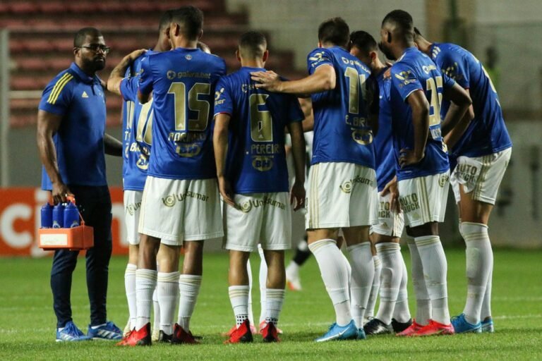 Paralisação no Cruzeiro ganha repercussão internacional