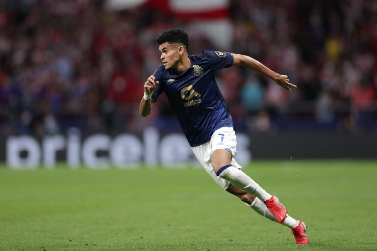 Real Madrid e Bayern de Munique mostram interesse em Luis Díaz