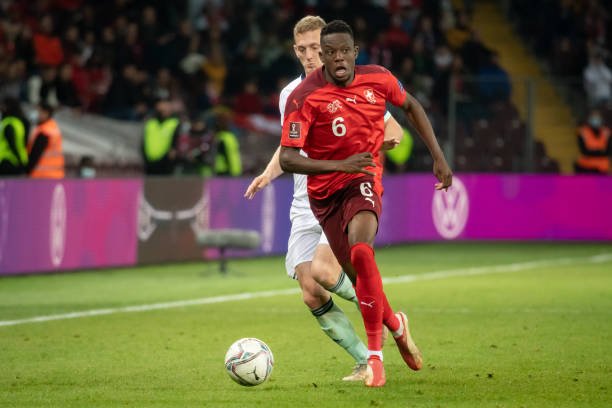 Juventus entra na corrida com a Roma por meio-campista suíço