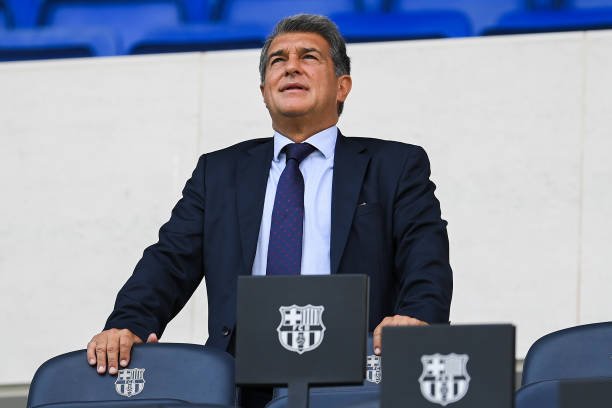 Barcelona registra perdas de R$ 3 bilhões, mas projeta recuperação nesta temporada