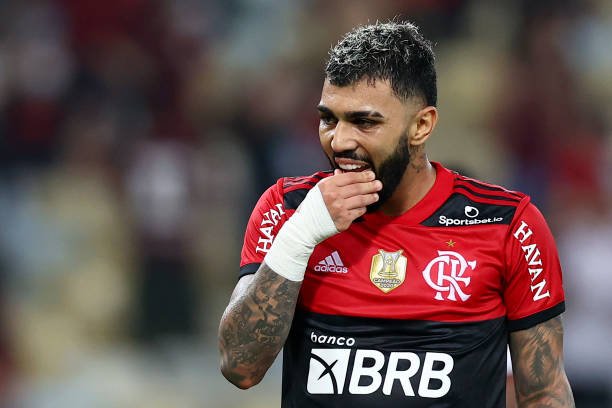 Gabigol solta nota oficial após xingamentos da torcida: “Jamais aceitarei agressões”