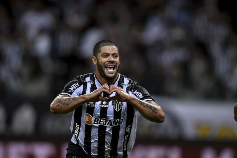 Hulk assume liderança na artilharia da Copa do Brasil e sofre lesão na mão esquerda