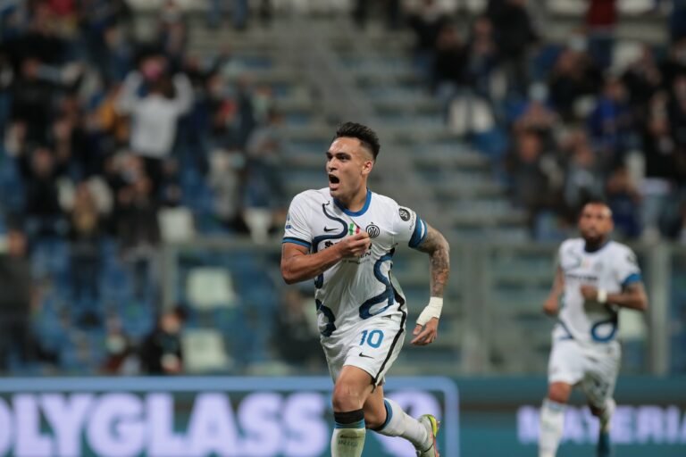 De virada, Inter vence o Sassuolo e assume a vice-liderança da Serie A