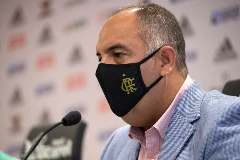 Dirigentes do Flamengo solicitam a CBF o áudio do VAR entre Atlético e Santos