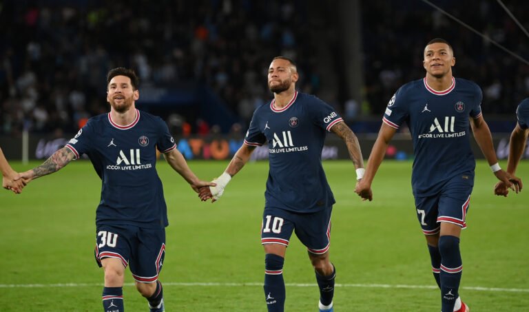 Sampaoli critica PSG: ‘Apenas um país pode juntar Messi, Mbappé e Neymar’
