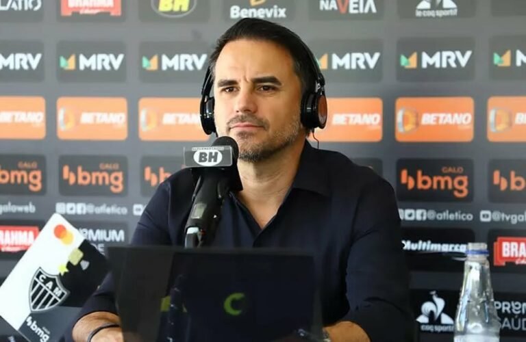 Rodrigo Caetano fala sobre súmula do juiz e tentativa de invasão a cabine do VAR