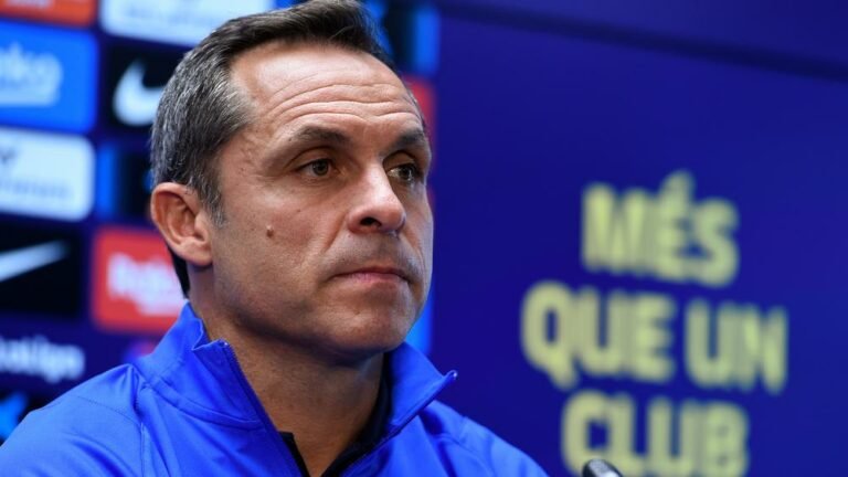 Técnico interino faz primeira convocação do Barcelona com a presença de promessas