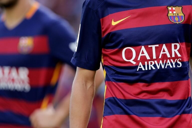Vaza suposta camisa away do Barcelona para a temporada 2022/23