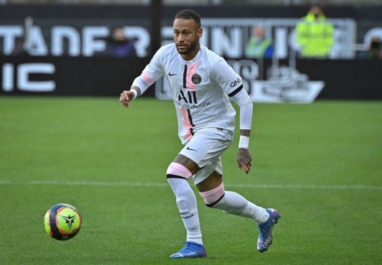 Neymar é criticado na França por atuação contra o Rennes: “Perdeu bolas em todos os lugares”