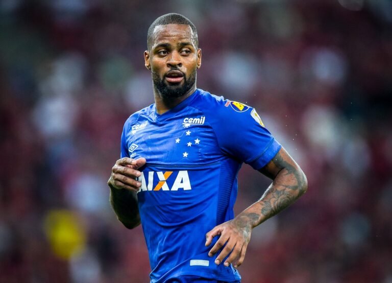 Dedé revela o que impediu acerto com Flamengo e admite: “Mexeu muito comigo”