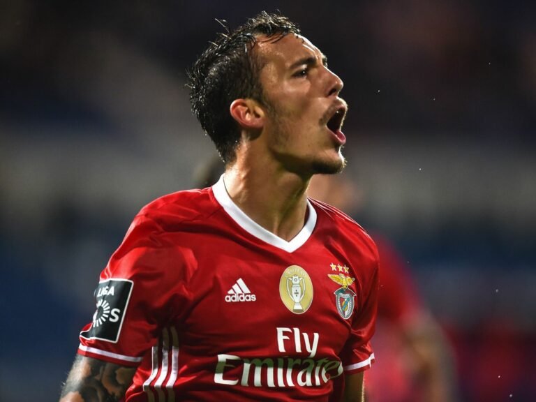 Grimaldo não descarta retornar ao Barcelona em entrevista